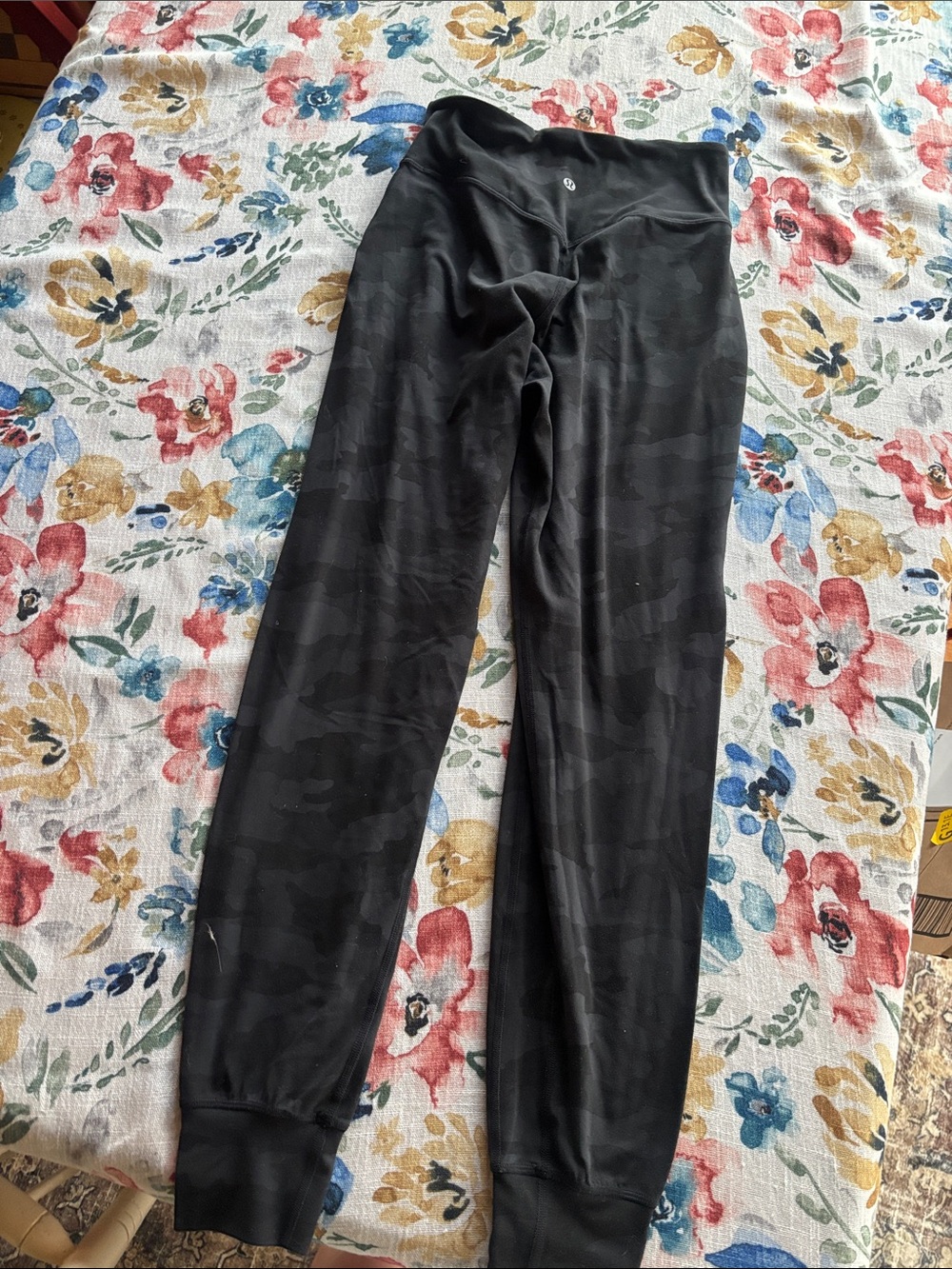 Lululemon Align Jogger 28"
Incognito Camo Multi Grey - Picture 3 of 4